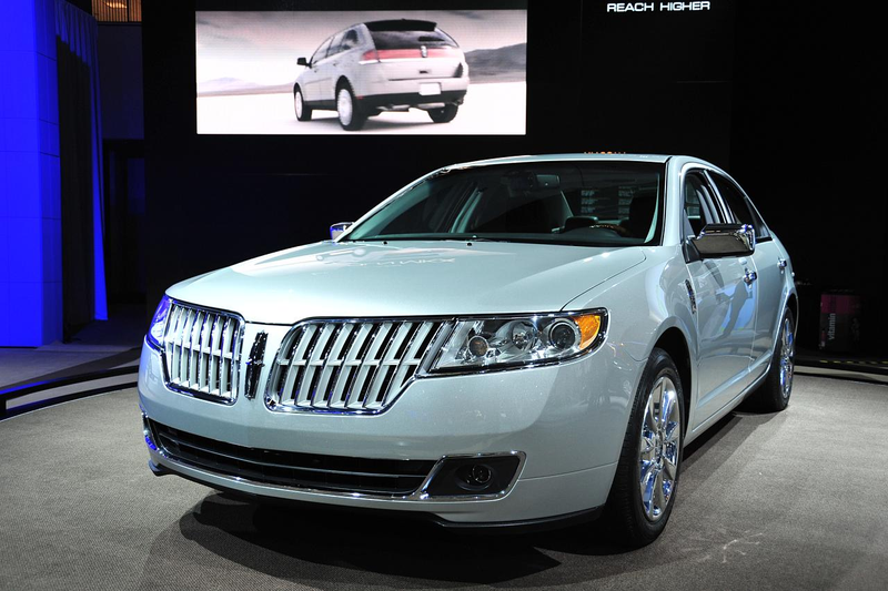 Illustration for article titled 2010 Mercury Milan, Hybrid And Lincoln MKZ: Live Cars For The Pulse-Free